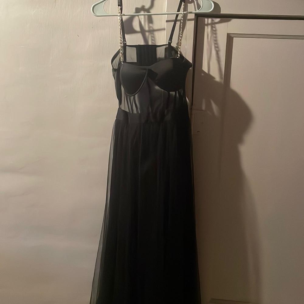Windsor Black mesh maxi w/ gold chain straps NWT
